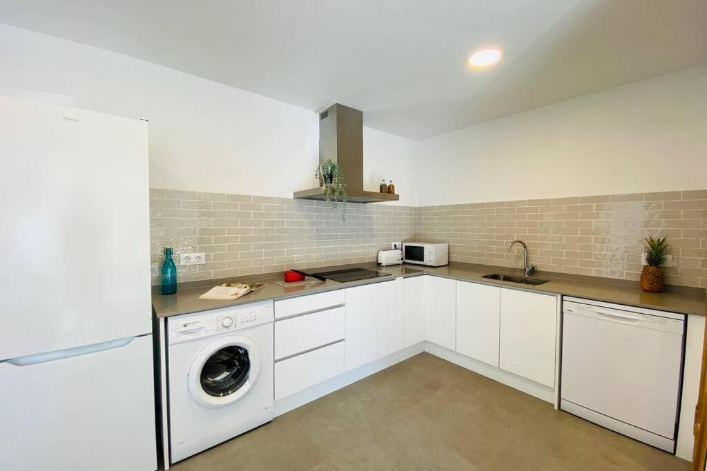 70 M2, Apartamento Cerca De La Playa, Apto Minusvalidos. Rosas Exterior foto